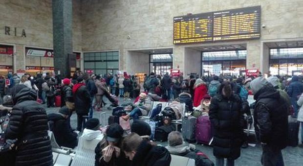 Firenze, falso allarme bomba in stazione: pesanti disagi alla circolazione