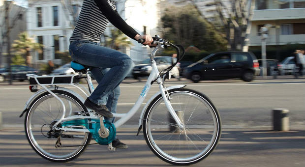 Le bici elettriche per il Codice sono come i ciclomotori: multa e sequestro a un 14enne
