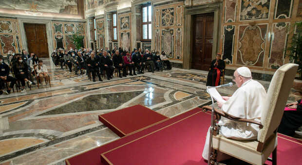 Papa Francesco: «Profitti illegittimi se non rispettosi del creato e dell'uomo». Il messaggio affidato a Deloitte