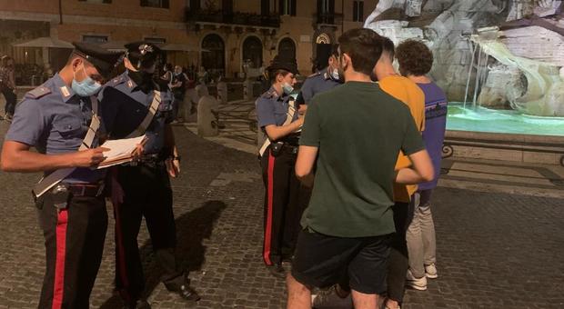 Virus Roma, carabinieri chiudono kebab a Monti: titolare sbarcato da Egitto doveva stare in quarantena