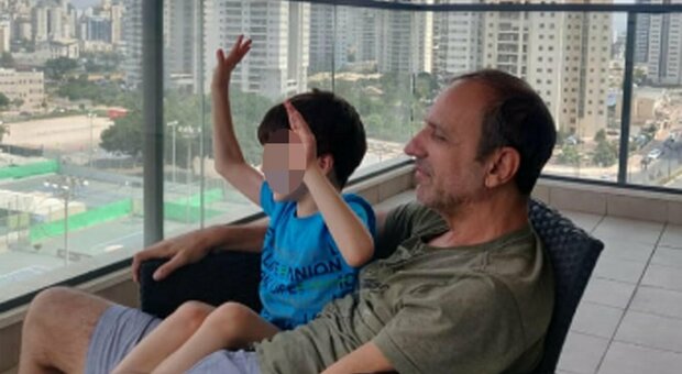 Eitan, «Gli stanno facendo il lavaggio del cervello»: l'accusa dello zio Hagai Biran