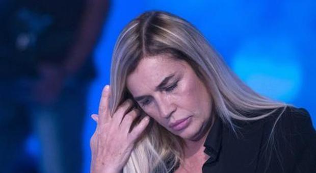 Lory Del Santo choc a Mattino 5: «Ho rischiato di morire, con me c'era Giancarlo Giannini»