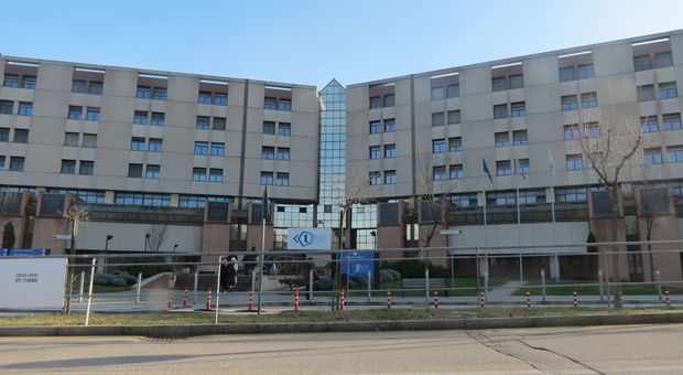 L'ospedale regionale di Torrette L'ospedale regionale di Torrette