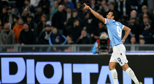 Pedro scaccia i fantasmi di Verona. La Lazio supera la Fiorentina 1-0