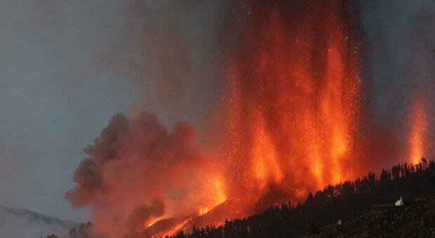 Vulcano alle Canarie, rischi anche per l'Italia: «Nube tossica in arrivo». Cosa potrebbe accadere