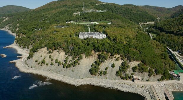 Putin, la villa sul Mar Nero da un miliardo di euro. «È il suo regno segreto da 7.800 ettari»