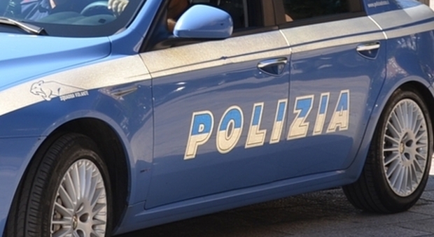 Un passante ha trovato un cadavere di un uomo in un campo a Monza