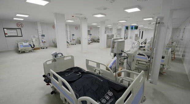 Apre l'ospedale Covid in Fiera: pazienti già trasferiti. Si cerca personale aggiuntivo