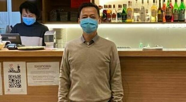 Padova, il titolare del ristorante cinese: «Vaccinato in Cina, lì ora il virus non esiste più»