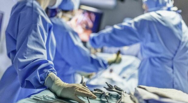 Rimosso tumore al testicolo di 5 chili su un paziente di 44 anni, l'intervento nell'ospedale di Benevento