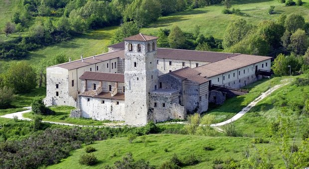 L'Abbazia di San Salvatore a Concerviano L'Abbazia di San Salvatore a Concerviano