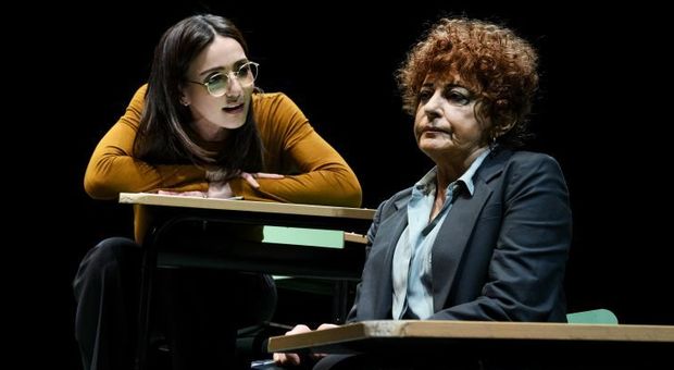 Ambra Angiolini a teatro: «Un successo andare in scena con cinque donne»