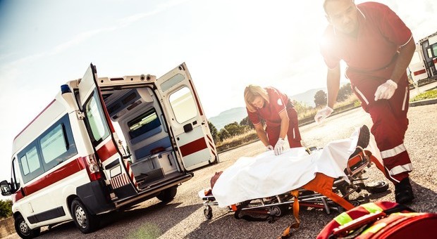 Allarme 118: poche ambulanze, senza medici e senza infermieri: «Chiamarlo è un terno al lotto»
