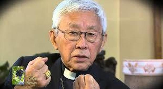Il cardinale Zen accusa Papa Francesco: «Sta svendendo la Chiesa in Cina» Il cardinale Zen accusa Papa Francesco: «Sta svendendo la Chiesa in Cina»