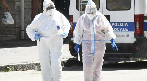 Covid, focolaio di positivi senegalesi a Cosenza: «I casi sono 21, serve una struttura sanitaria» Covid, focolaio di positivi senegalesi a Cosenza: «I casi sono 21, serve una struttura sanitaria»