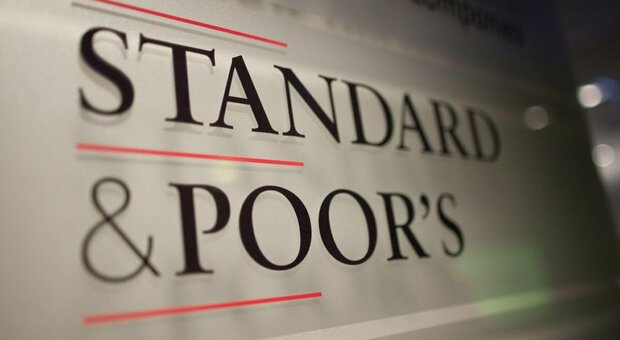 S&P conferma rating e outlook positivo: «Le riforme sosterranno l'Italia e mitigheranno i rischi della guerra»