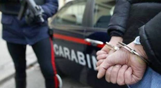 Maxi operazione antidroga dei carabinieri nei quartieri della Movida: 14 arresti