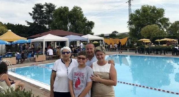 La storica famiglia Toso lascia la gestione della piscina di Badia