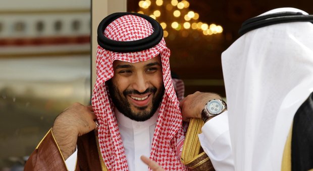 Arabia Saudita, sparatoria vicino al palazzo reale: il re nascosto in un bunker. Tutta colpa di un drone