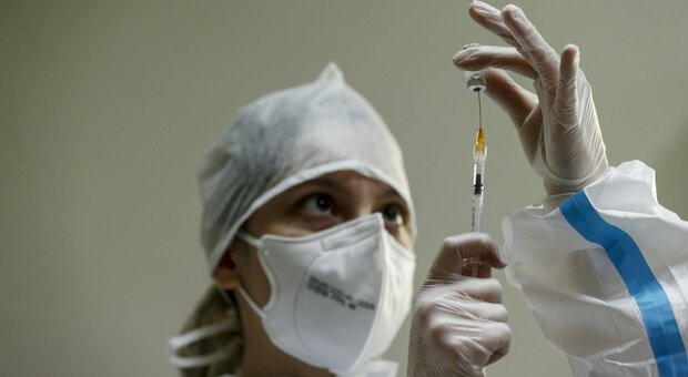 Gli infermieri reatini in trincea da un anno, ecco la loro dura battaglia contro la pandemia