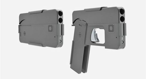 Armi, arriva la pistola-smartphone che si può nascondere in tasca: presentata dalla Nra