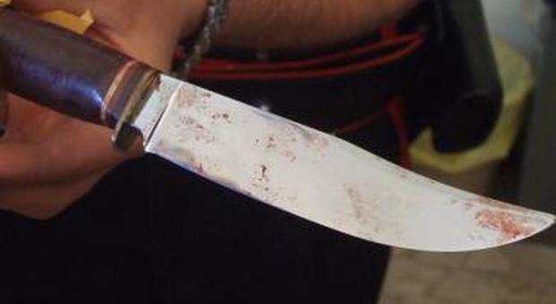 Altra rissa in centro con coltello: un ferito e 5 denunciati