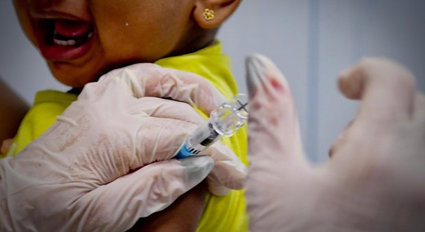 Radiata dall'Ordine dei medici Gabriella Lesmo, dottoressa anti-vaccino: «Continuerò a curare»