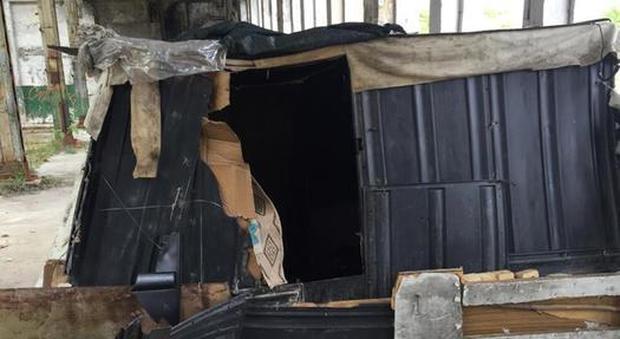 Torino, contro il senegalese che ha aggredito gli agenti c'erano già due provvedimenti di espulsione Torino, contro il senegalese che ha aggredito gli agenti c'erano già due provvedimenti di espulsione