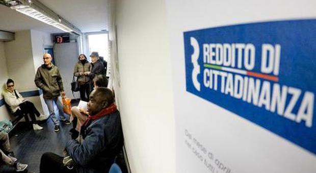 Reddito di cittadinanza per gli extracomunitari: si sblocca procedura, previsti anche arretrati Reddito di cittadinanza per gli extracomunitari: si sblocca procedura, previsti anche arretrati