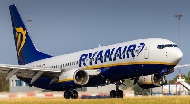 Covid, Ryanair: da novembre voli ridotti dal 40 al 60%, chiusura temporanea degli scali