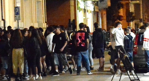 Discoteca chiusa per risse tra ubriachi, arriva lo "sconto": «Ma dovrà sensibilizzare i giovani contro l'abuso di alcol» Discoteca chiusa per risse tra ubriachi, arriva lo "sconto": «Ma dovrà sensibilizzare i giovani contro l'abuso di alcol»