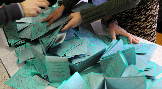 Elezioni regionali rimandate per l'allarme Covid-19: nelle Marche si voterà a ottobre