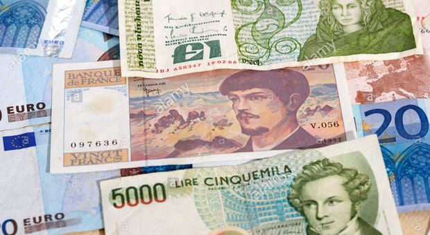 Trova tesoro del papà: 800 milioni di lire e 3.000 franchi: la Francia li cambia, l'Italia no Trova tesoro del papà: 800 milioni di lire e 3.000 franchi: la Francia li cambia, l'Italia no
