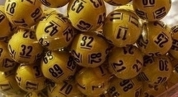 Lotto, Superenalotto e 10eLotto: caccia al colpo grosso. Alle 20 le estrazioni Lotto, Superenalotto e 10eLotto: caccia al colpo grosso. Alle 20 le estrazioni