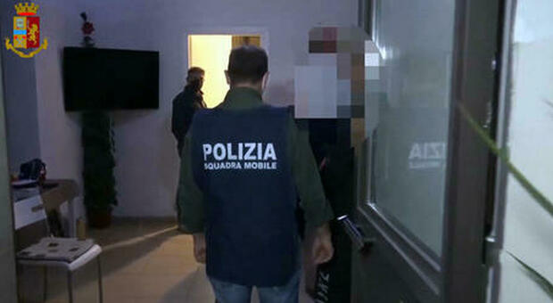 Anziano trovato morto in casa a Genova: il badante indagato per omicidio colposo