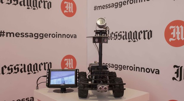 Maker Faire 2019, il cane da guardia? È un rover-robot dalla tecnologia "vintage"