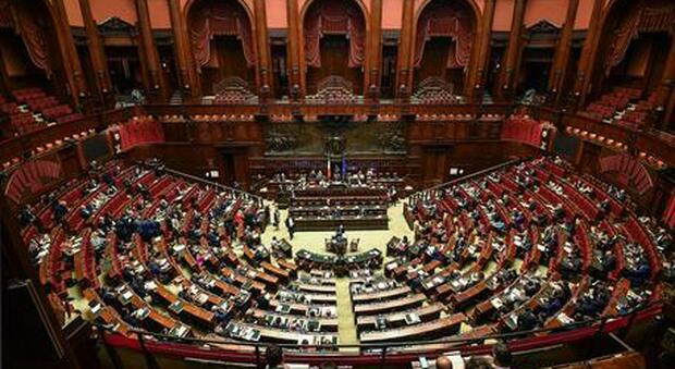 Bonus Inps da 600 euro, tra i beneficiari anche cinque deputati: «Nessuna violazione». Ma è bufera