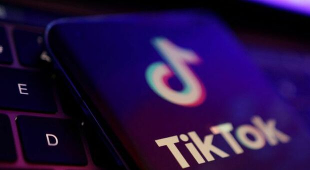 TikTok, bambina di 10 anni muore soffocata durante la sfida social ...