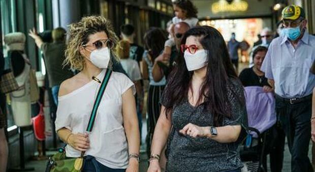 Stop mascherine all'aperto: oggi si decide. Salvini: «Spero via dal 1 luglio». In Alto Adige l'obbligo è già sparito Le regole