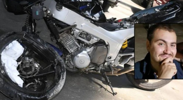 Luca morto in moto a 25 anni, giallo sull'incidente. La famiglia chiede aiuto: «Chi ha visto parli»
