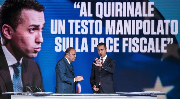 Pace fiscale, Di Maio: «Al quirinale testo modificato, denuncia alla Procura» Pace fiscale, Di Maio: «Al quirinale testo modificato, denuncia alla Procura»