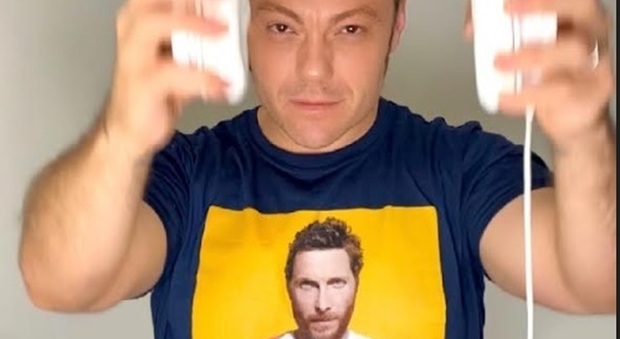 Balla per me: da venerdì on air il nuovo singolo di Tiziano Ferro con Lorenzo Jovanotti: «Era il mio sogno» Balla per me: da venerdì on air il nuovo singolo di Tiziano Ferro con Lorenzo Jovanotti: «Era il mio sogno»