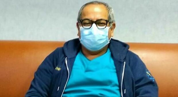 Covid, morto infermiere intubato da 3 mesi: «Ha curato i pazienti fino a quando si è ammalato» Covid, morto infermiere intubato da 3 mesi: «Ha curato i pazienti fino a quando si è ammalato»