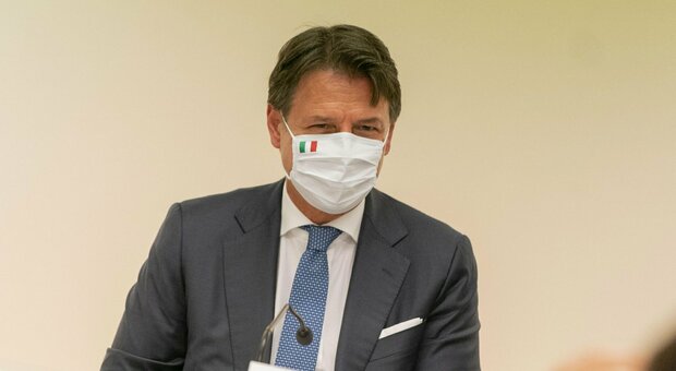 Referendum taglio dei parlamentari, Conte: «Voterò a favore» Referendum taglio dei parlamentari, Conte: «Voterò a favore»