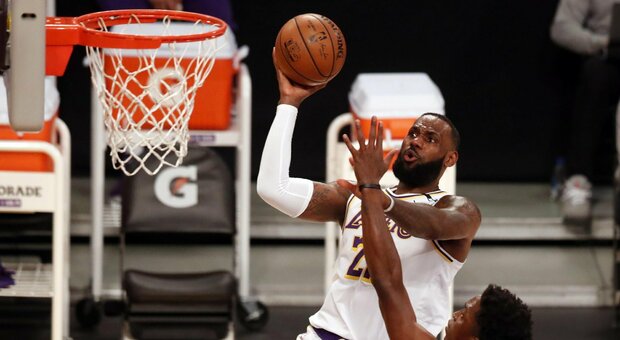 Nba, non basta LeBron James: i Lakers vanno ko anche con i Raptors. I risultati delle partite