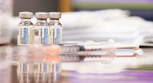 Vaccino Johnson&Johnson, stop in Slovenia dopo la morte di una ragazza di 20 anni