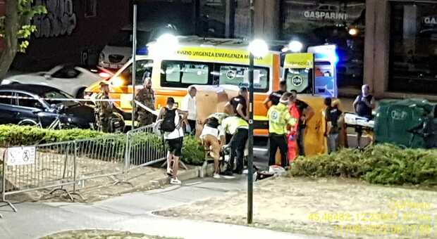 L'arrivo dell'ambulanza in via Piave per soccorrere i due feriti