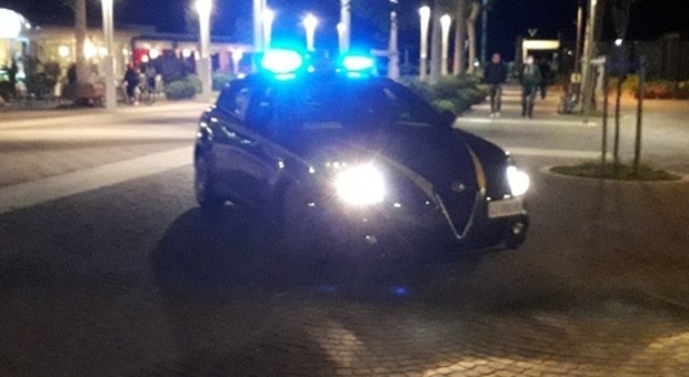 Pesaro, movida violenta: preso l'aggressore dei due ragazzi ventenni Pesaro, movida violenta: preso l'aggressore dei due ragazzi ventenni