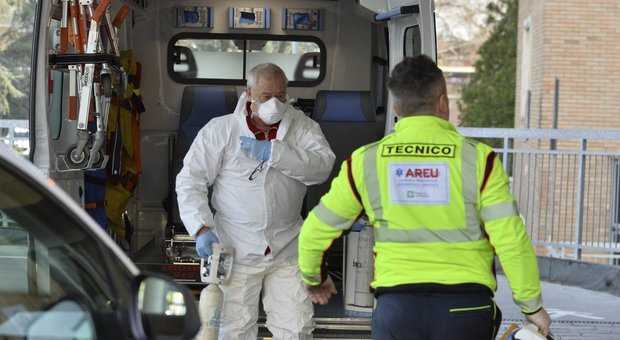 Coronavirus, a Roma «predisposti 700 posti letto». Guarita la coppia di cinesi Coronavirus, a Roma «predisposti 700 posti letto». Guarita la coppia di cinesi
