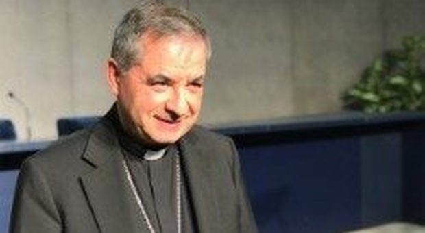 Cardinale Becciu: San Benedetto insegnava a non respingere i migranti
